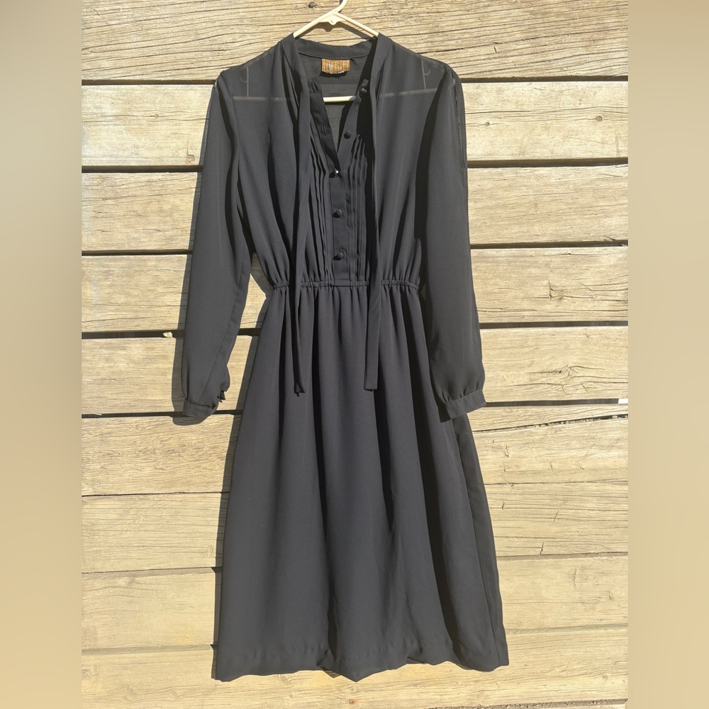 Vintage EM ELLE Black Pleated Midi Dress Sz Sm-M - Picture 2 of 14